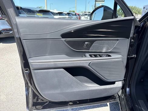 New 2026 Lincoln Nautilus Premier AWD/4WD image 18