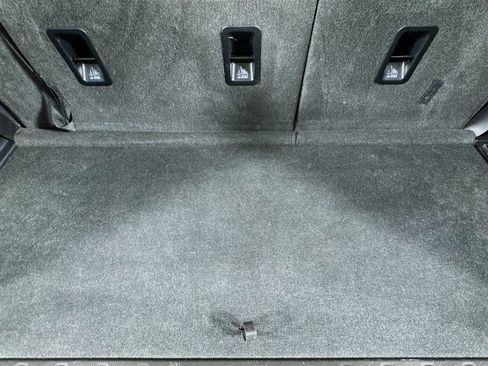 Used 2024 Subaru Ascent Premium w/ Convenience Package image 34