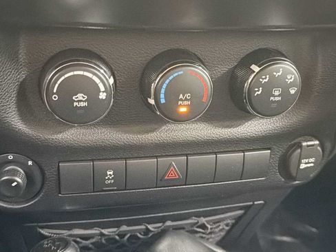Used 2016 Jeep Wrangler Unlimited Sport AWD/4WD image 20