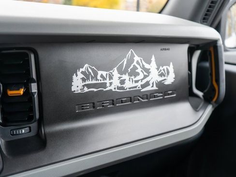 Used 2023 Ford Bronco Badlands w/ Sasquatch Package image 37