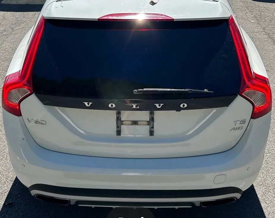 Used 2018 Volvo V60 T5 Cross Country AWD/4WD image 9
