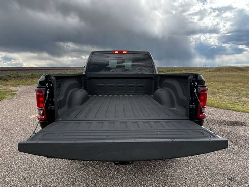 Used 2026 RAM 2500 Big Horn AWD/4WD image 5