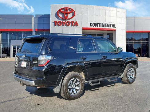 Certified 2020 Toyota 4Runner TRD Off-Road Premium w/ Moonroof Package image 5