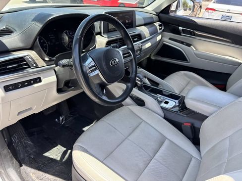 Used 2020 Kia Telluride EX AWD/4WD image 17