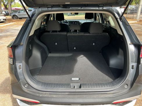 Used 2025 Kia Sportage LX image 25