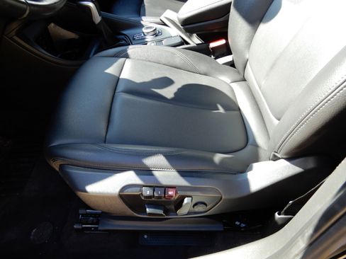 Used 2019 BMW X1 xDrive28i w/ Convenience Package image 13