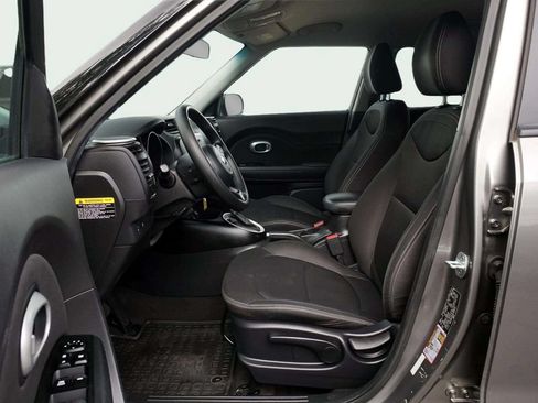 Used 2016 Kia Soul FWD image 15