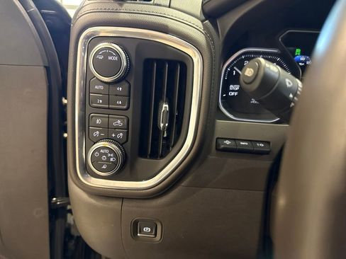 Used 2020 GMC Sierra 1500 Denali w/ Denali Ultimate Package AWD/4WD image 34