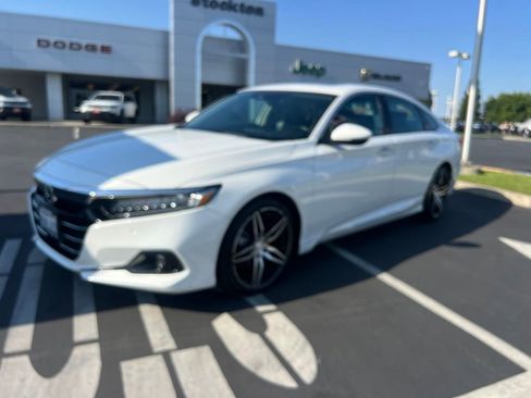 Used 2022 Honda Accord Touring image 5