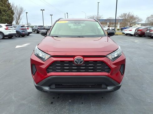 Used 2020 Toyota RAV4 LE image 8