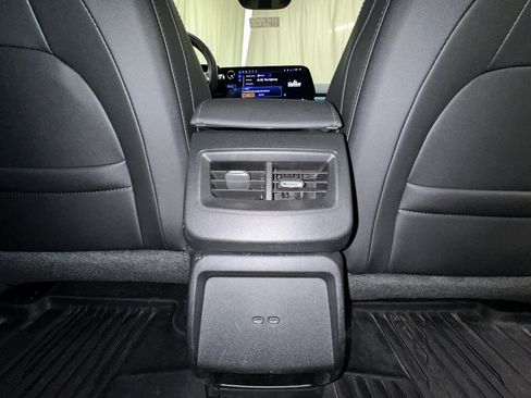 Certified 2024 Chevrolet Equinox EV LT FWD image 18