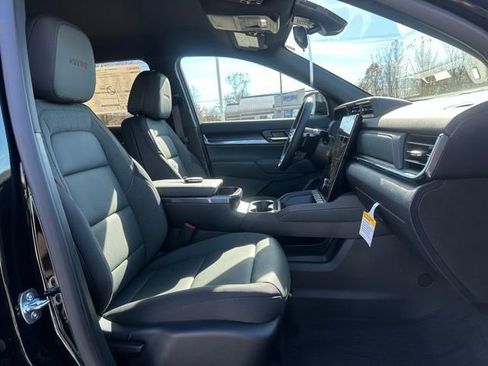 New 2026 GMC Terrain AT4 w/ LPO, Floor Liner Package image 7