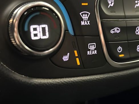 Used 2022 Chevrolet Equinox RS image 25