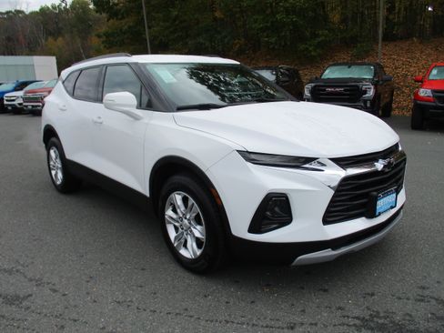 Used 2019 Chevrolet Blazer LT image 3