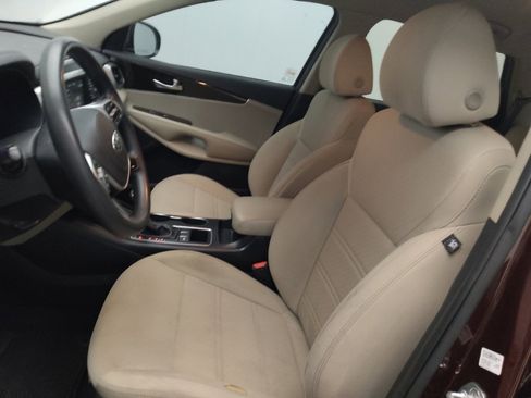 Used 2020 Kia Sorento LX FWD image 17