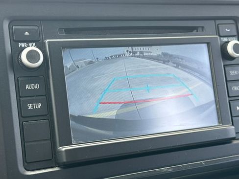 Used 2018 Toyota Tacoma SR w/ SR Convenience Package image 20