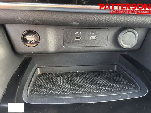 Used 2024 Nissan Rogue S FWD image 9
