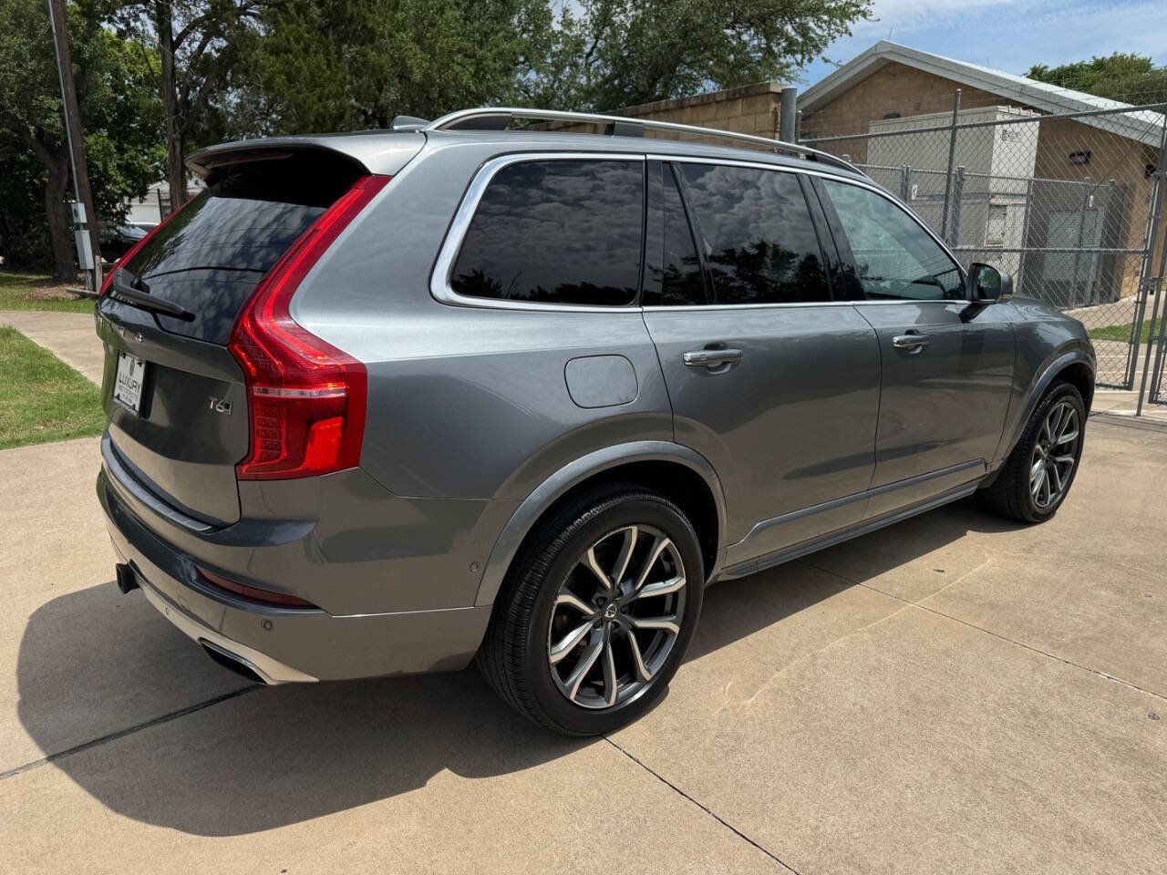 Used 2017 Volvo XC90 T6 Momentum w/ Vision Package AWD/4WD image 15
