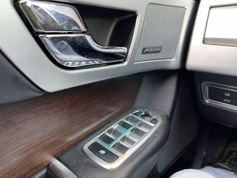 Used 2013 Jaguar XF 3.0 image 15