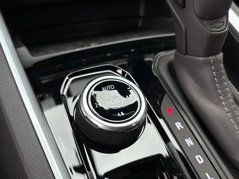 New 2025 Chevrolet Colorado Trail Boss w/ Off-Road Front Bumper Package image 28