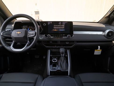 New 2025 Chevrolet Colorado LT w/ LT Convenience Package image 10