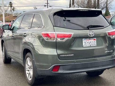 Used 2014 Toyota Highlander Limited image 4