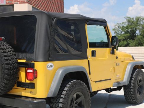 Used 2004 Jeep Wrangler X w/ Convenience Group AWD/4WD image 74
