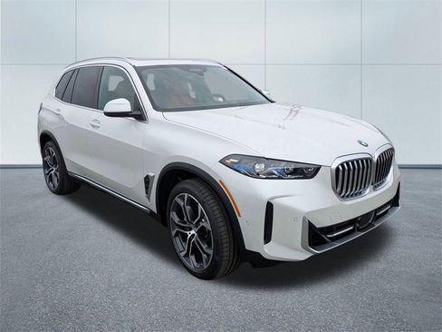 New 2026 BMW X5 xDrive40i image 1