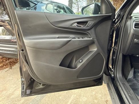 Used 2019 Chevrolet Equinox LT FWD image 18