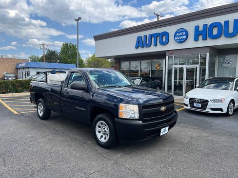 Used 2011 Chevrolet Silverado 1500 W/T RWD image 3