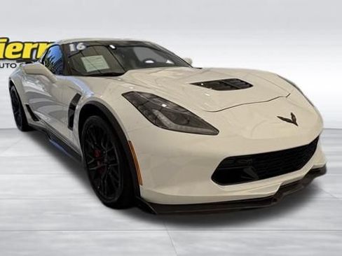 Used 2016 Chevrolet Corvette Z06 w/ 3LZ Preferred Equipment Group RWD image 7