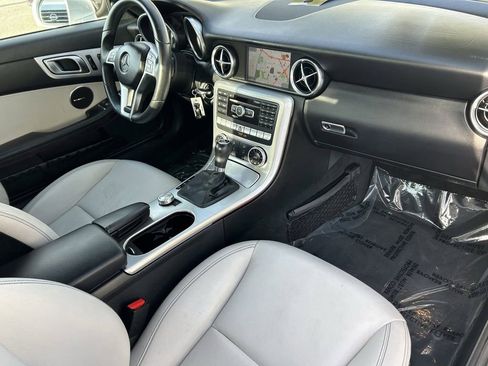 Used 2013 Mercedes-Benz SLK 250 image 8