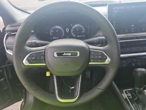 Used 2023 Jeep Compass High Altitude AWD/4WD image 9