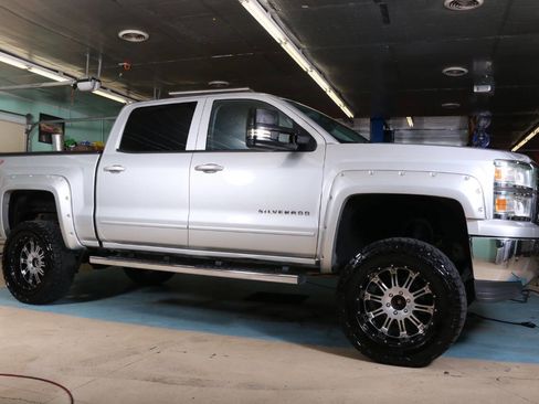 Used 2015 Chevrolet Silverado 1500 LT AWD/4WD image 2