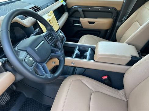 New 2026 Land Rover Defender 110 S image 9