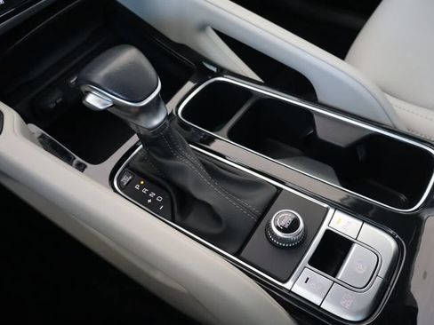 Used 2024 Kia Telluride S w/ S Sunroof Package FWD image 40