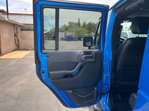 Used 2014 Jeep Wrangler Unlimited Sahara AWD/4WD image 14