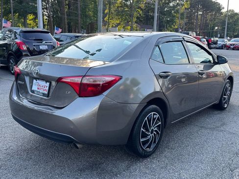 Used 2018 Toyota Corolla LE FWD image 9