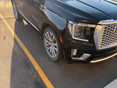 Certified 2023 GMC Yukon Denali w/ Denali Reserve Package image 3