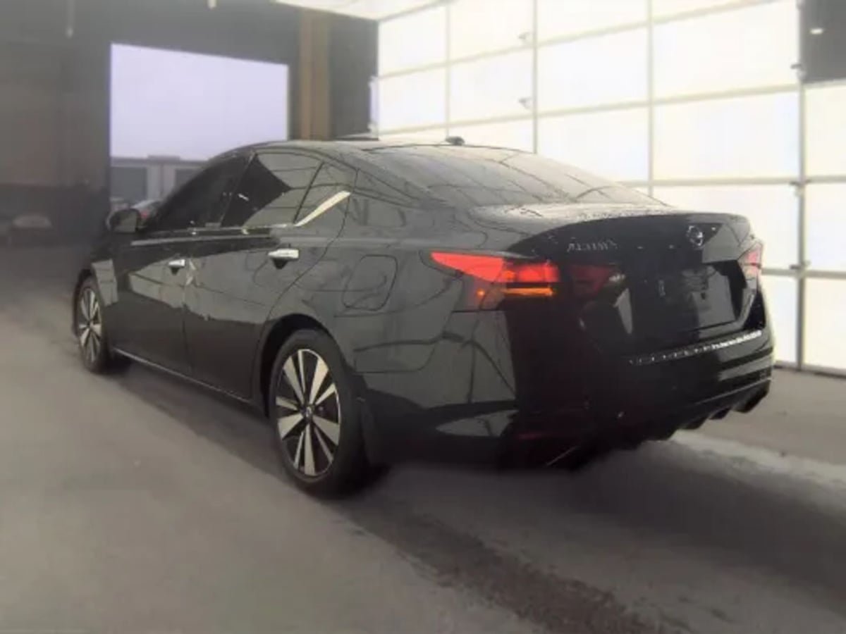 Used 2020 Nissan Altima 2.5 SV FWD image 6