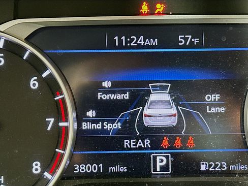 Used 2024 Nissan Sentra SV image 18