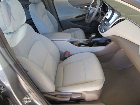 Used 2024 Chevrolet Malibu LT image 24