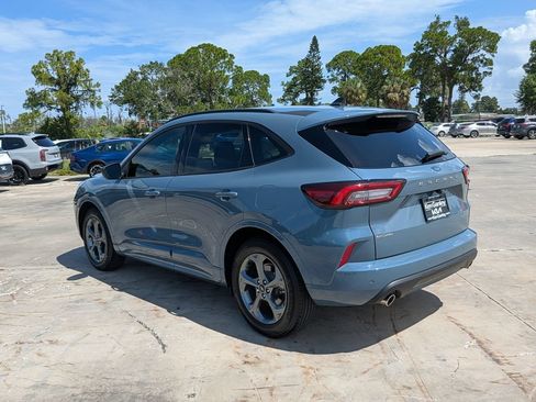 Used 2024 Ford Escape ST-Line w/ Tech Pack #1 FWD image 6