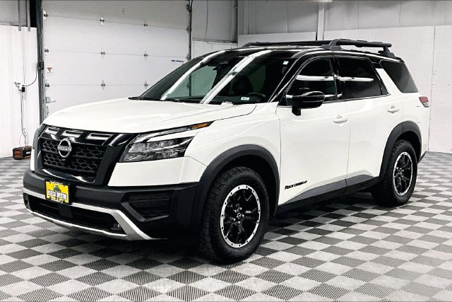 Used 2023 Nissan Pathfinder Rock Creek AWD/4WD image 12