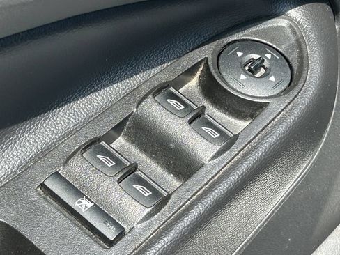 Used 2017 Ford Escape SE AWD/4WD image 27