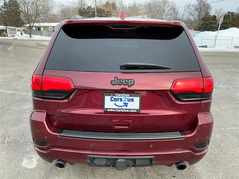 Used 2017 Jeep Grand Cherokee Overland w/ Jeep Active Safety Group image 5