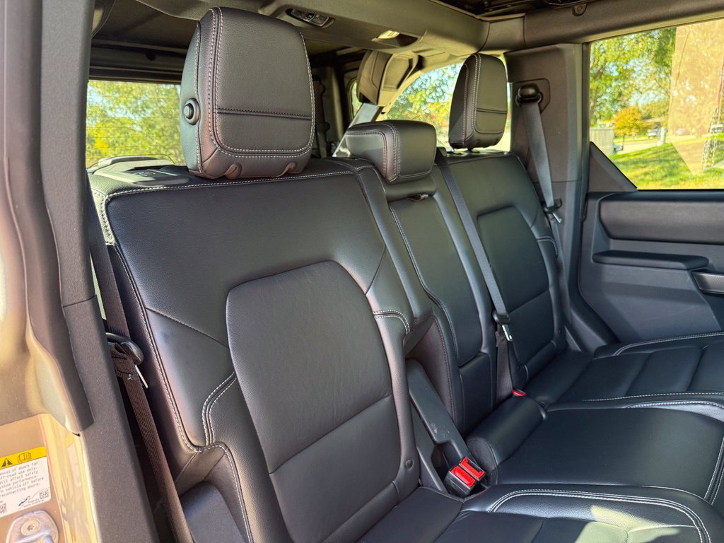 Used 2025 Ford Bronco Outer Banks AWD/4WD image 20
