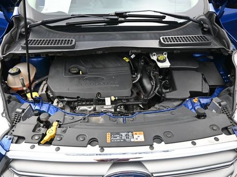 Used 2017 Ford Escape SE w/ Equipment Group 201A FWD image 25