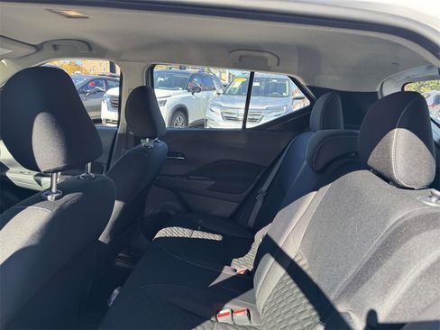 Used 2021 Nissan Kicks SV image 13