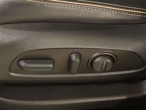 Used 2022 GMC Terrain AT4 w/ Infotainment Package II image 15